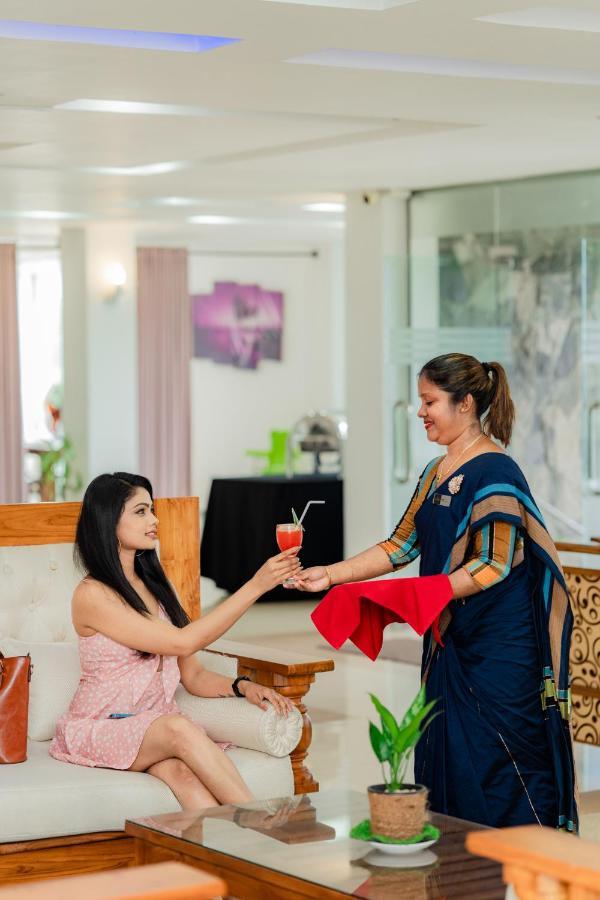 Centhara Beach Weligama Hotell Eksteriør bilde